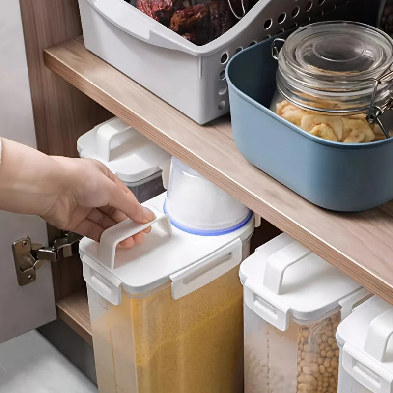 Airtight Rice Storage Container with Lid 2.5L Kitchen Food Storage Bin