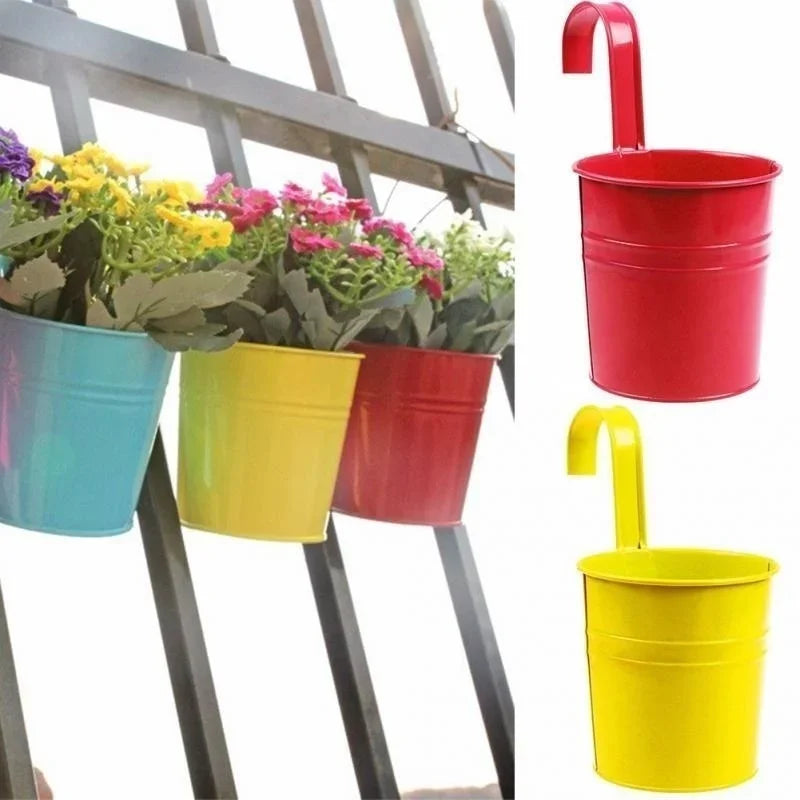 Hanging Metal Wall Flower Pot with Hook – Decorative Iron Balcony & Garden Planter